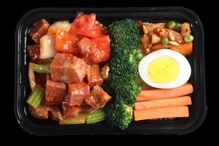 番茄牛腩快餐盖浇饭产品成品高清大图餐盒装夜市小吃免扣