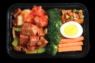 番茄牛腩快餐盖浇饭产品成品高清大图餐盒装夜市小吃免扣