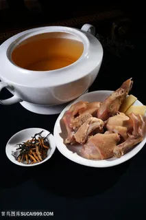 虫草炖老鸭的美食图片 虫草炖老鸭的美食图片