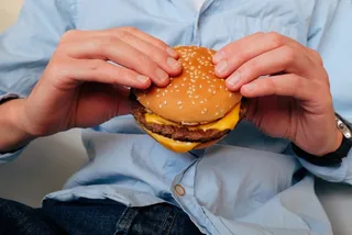 黄色美味汉堡摄影素材