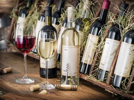 高档葡萄酒酒瓶高清大图 高档葡萄酒酒瓶高清大图