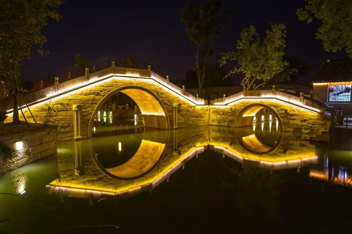 江苏无锡荡口古镇夜景高清图片