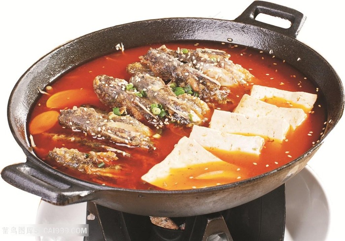 中华美食干锅汉江黄辣丁摄影图