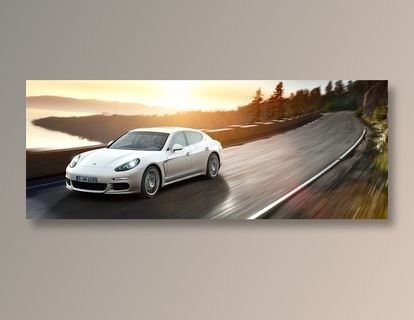 白色保时捷山路摄影图