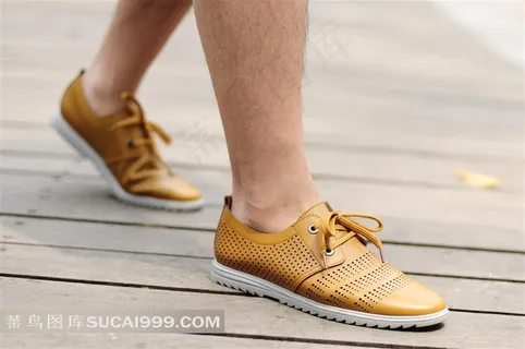 高清男式带孔皮鞋图片