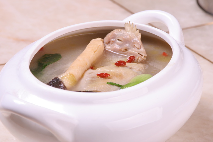 红参煲仔鸡 (2)