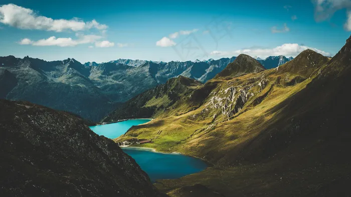 山间 绿色 河水 水面 倒影