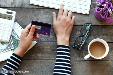 美女信用卡网上购物场景 美女信用卡网上购物场景