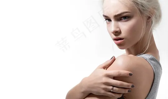 白底背景可爱金发欧美女子模特拍摄高清图片 白底背景可爱金发欧美女子模特拍摄高清图片