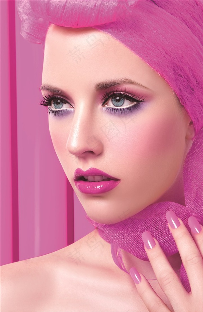 粉色头发美女图片素材