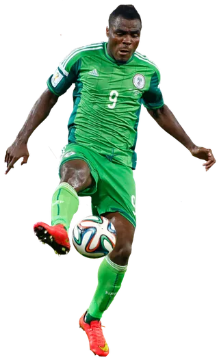 足球运动员踢球射门免抠