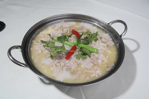 18浓汤浸肥羊 金港湾