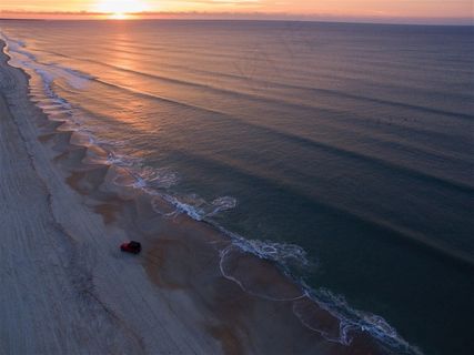 美丽的沙滩风景图片