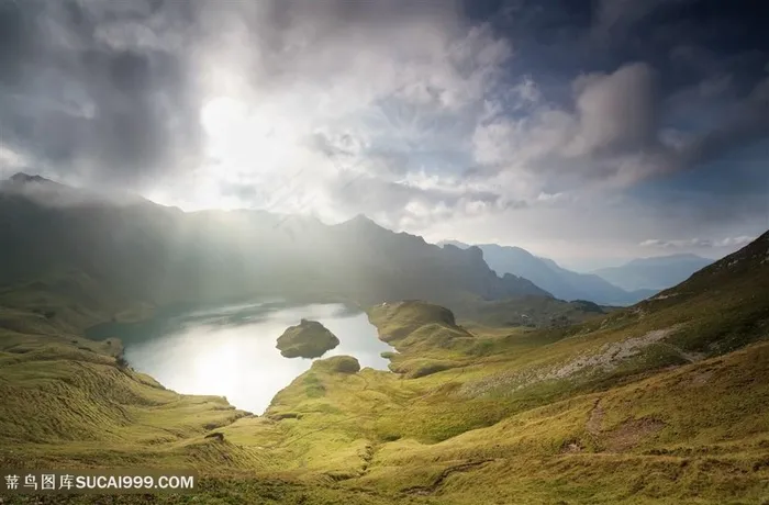 唯美的湖泊景色高清图片