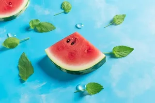 西瓜清新淡蓝色薄荷背景