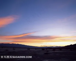 黄昏幽静的天空