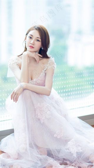 《芳华》女主角苗苗高清大图