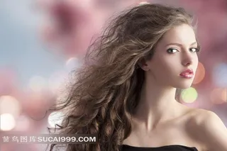 性感妖媚卷发美女图片