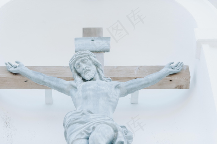 耶稣十字架雕像图片