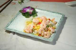 百合玉米炒虾球32元