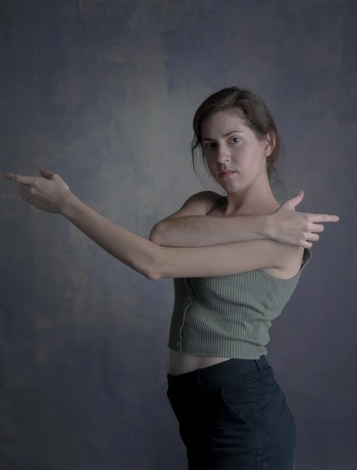 欧美形体艺术写真摄影图片