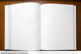 打开的白板书籍