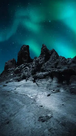 绿色极光壁纸图片