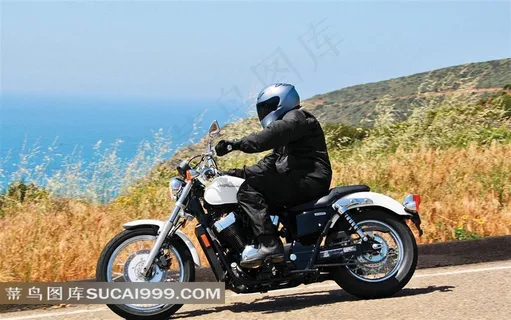 驾驶摩托车的男人摄影素材