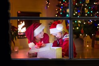 圣诞节装饰窗户门冬天新年装饰室内外场景(24)