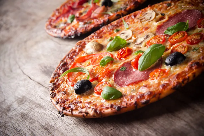 披萨美食烘焙实拍素材图高清摄影图