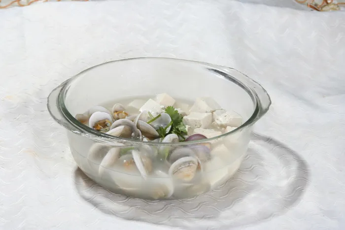 青蛤炖豆腐 