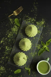 蛋糕店小蛋糕慕斯美食甜品图片