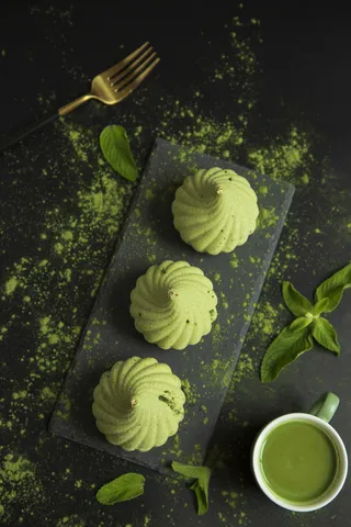 蛋糕店小蛋糕慕斯美食甜品图片