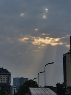 大自然的浪漫现象-丁达尔现象