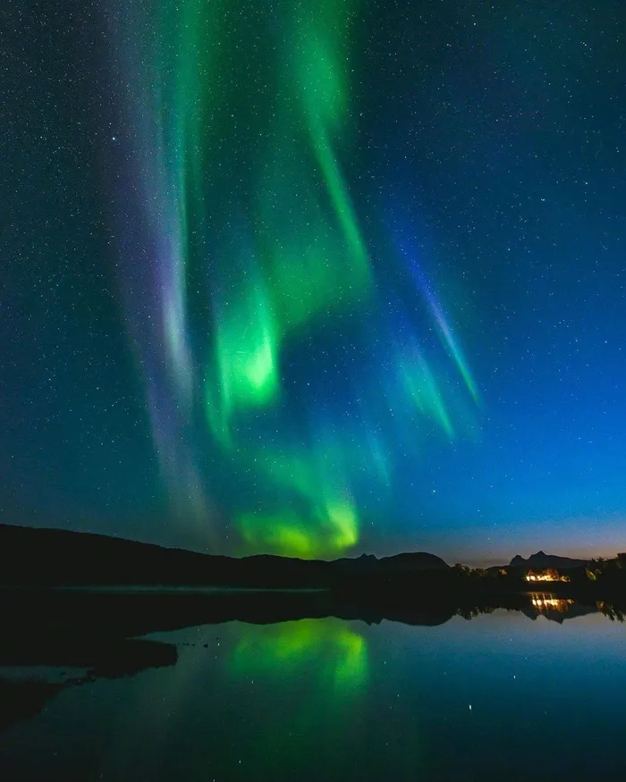 绿色极光壁纸图片