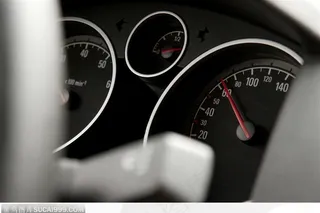 私家汽车内部汽车仪表面板