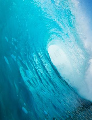 大海海浪翻腾高清图片