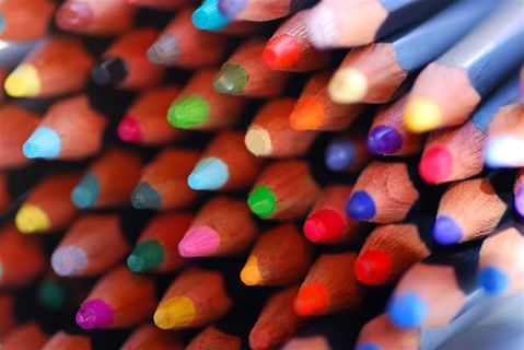 彩色铅笔及唯美铅笔构图高清图片