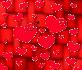 创意红色心形背景图片