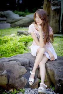 邻家女孩身材修长美女写真李妞妞图片