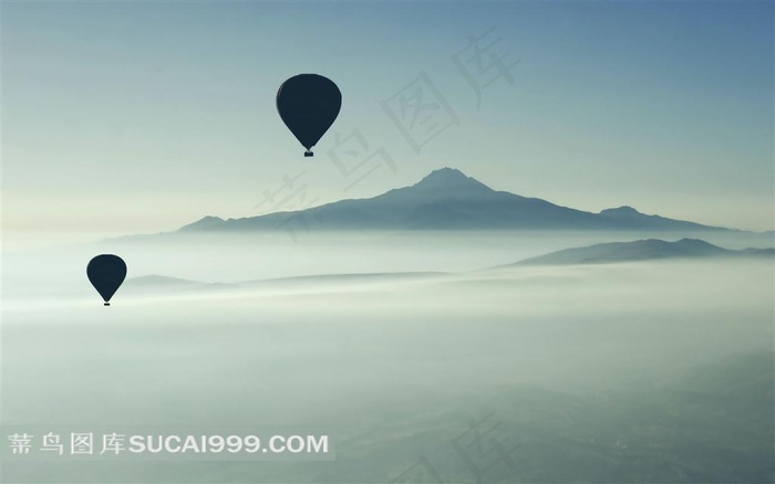 唯美云层山峰天空风景图片