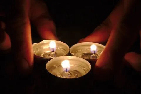 祈愿蜡烛火焰图片 祈愿蜡烛火焰图片