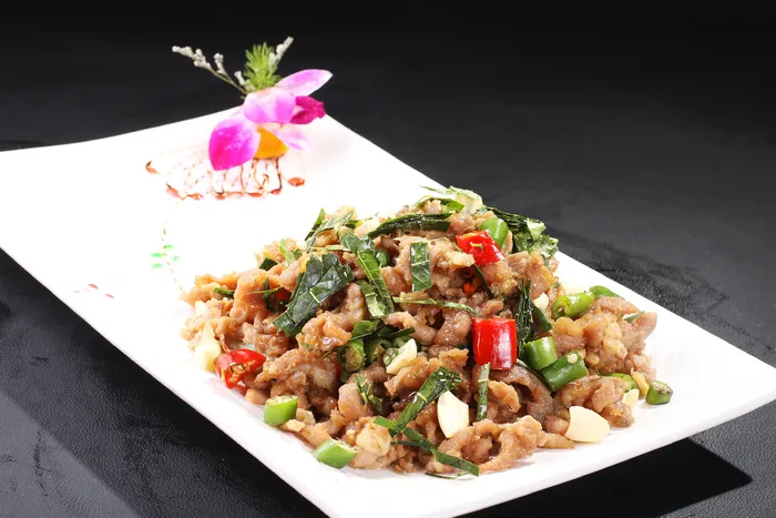 香椿苗炒羊肉 (1)