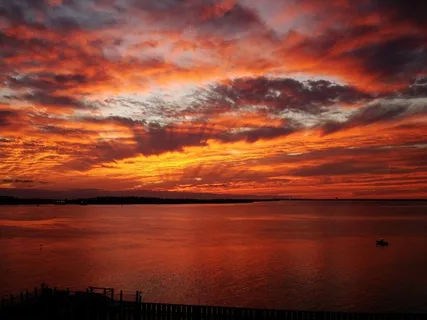 大海火烧云奇景图片 大海火烧云奇景图片