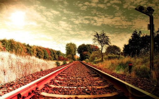 唯美铁路铁轨天空