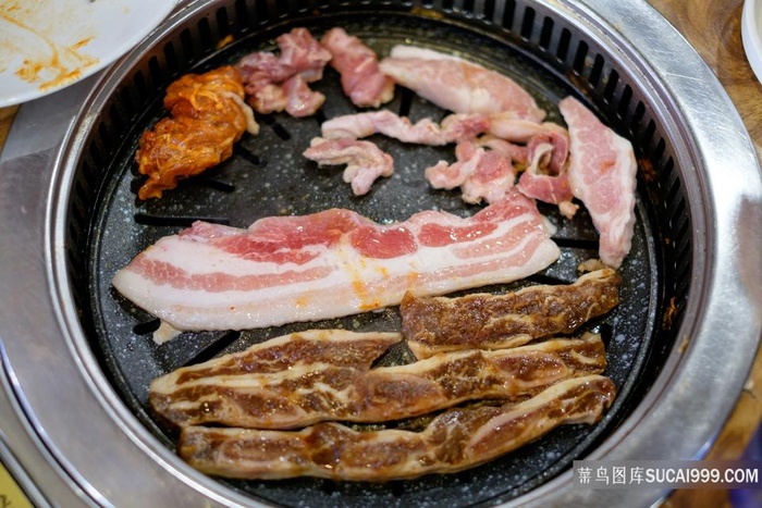 烧烤五花猪肉图片