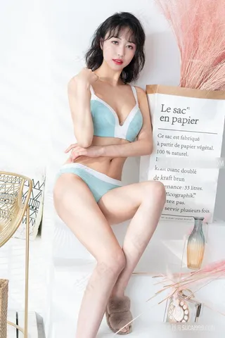 4K高清*克拉女神国产内衣美女写真集图片