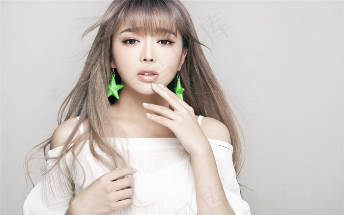 美女裴紫绮高清桌面壁纸