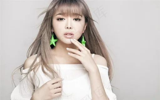 美女裴紫绮高清桌面壁纸