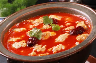 铜锅酸汤炖羊脑38元一份